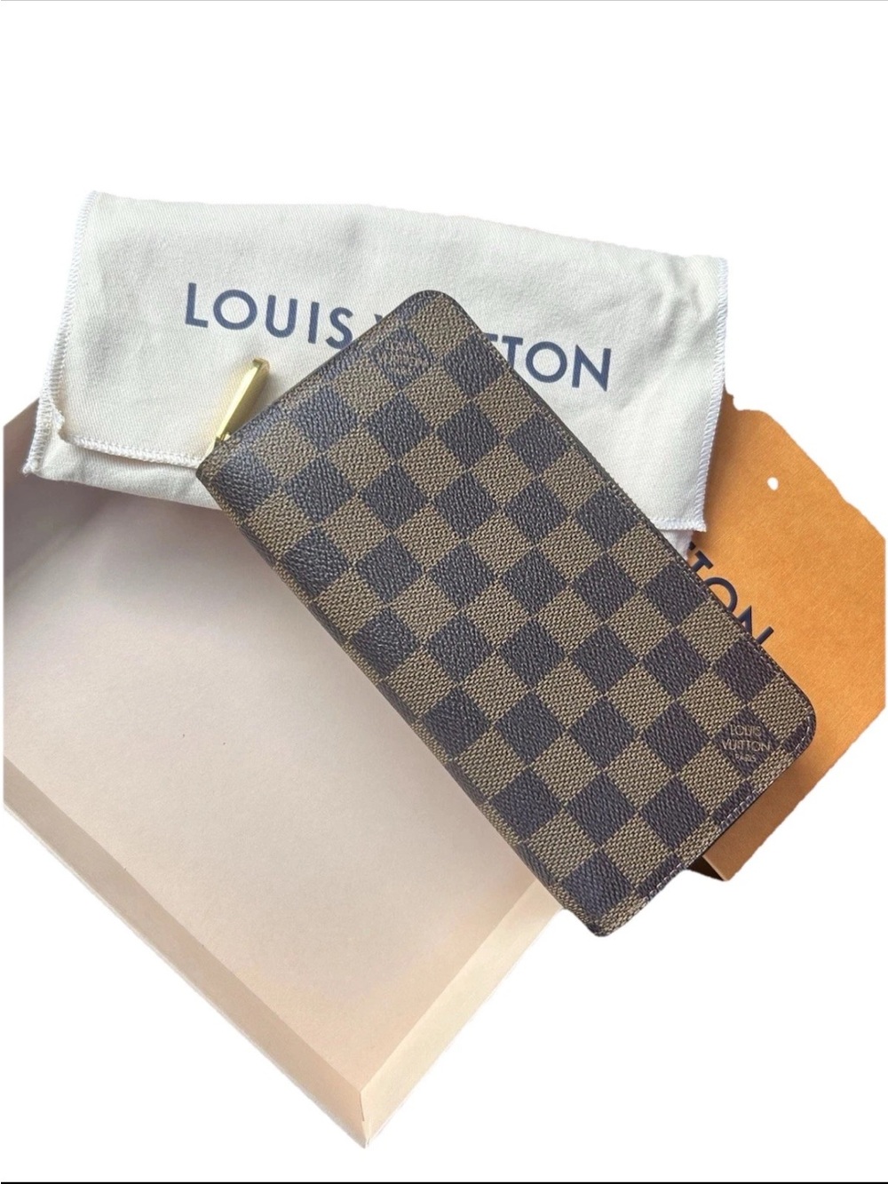 Louis Vuitton Damier Monogram Zippy Wallet with Box and Dust Bag